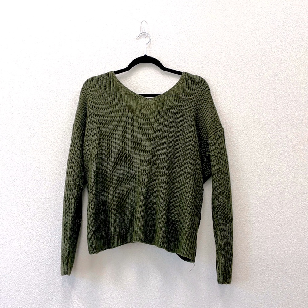 Women’s Green Sweater With Cross Over Back